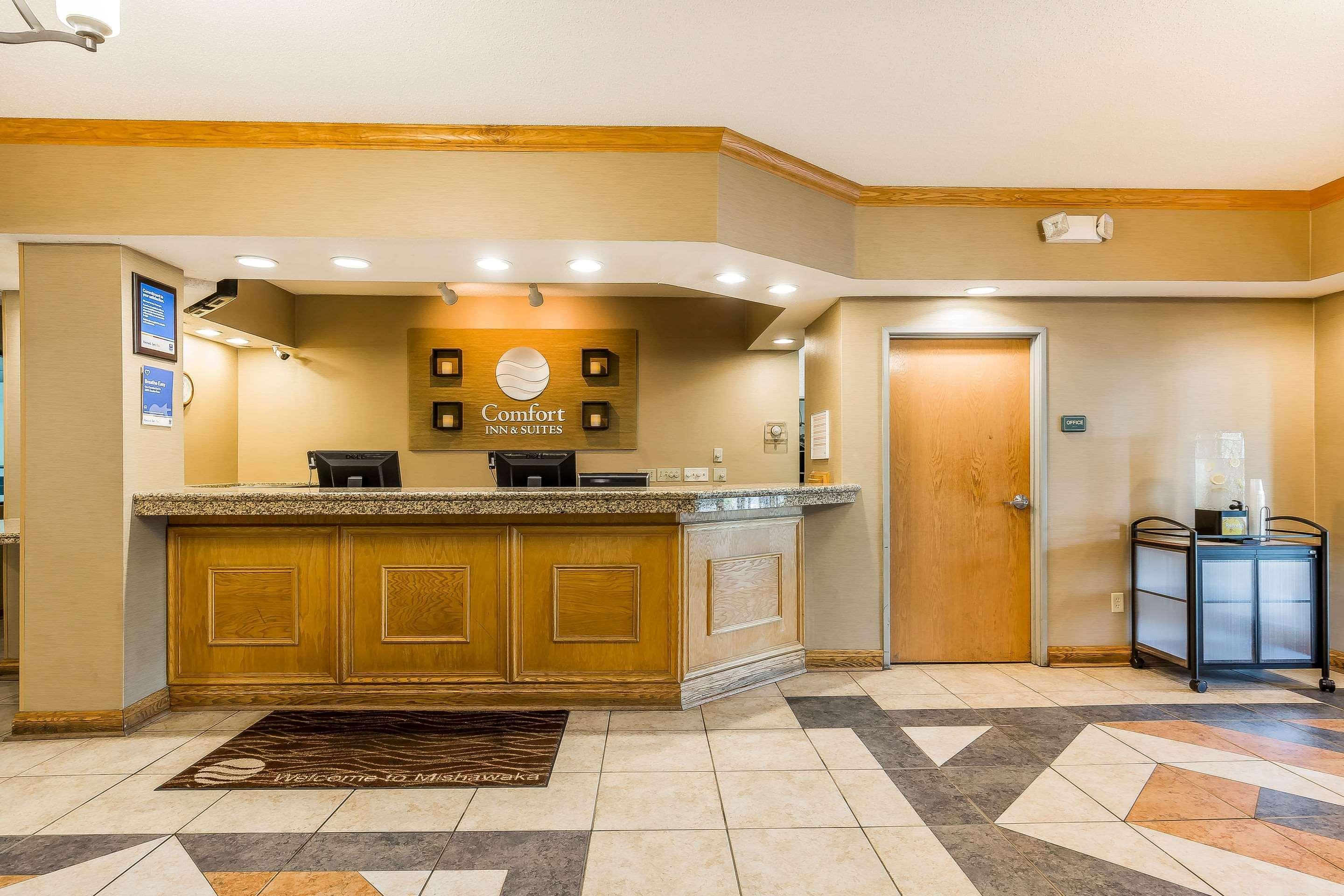 Comfort Inn & Suites Mishawaka-Саут-Бенд Экстерьер фото