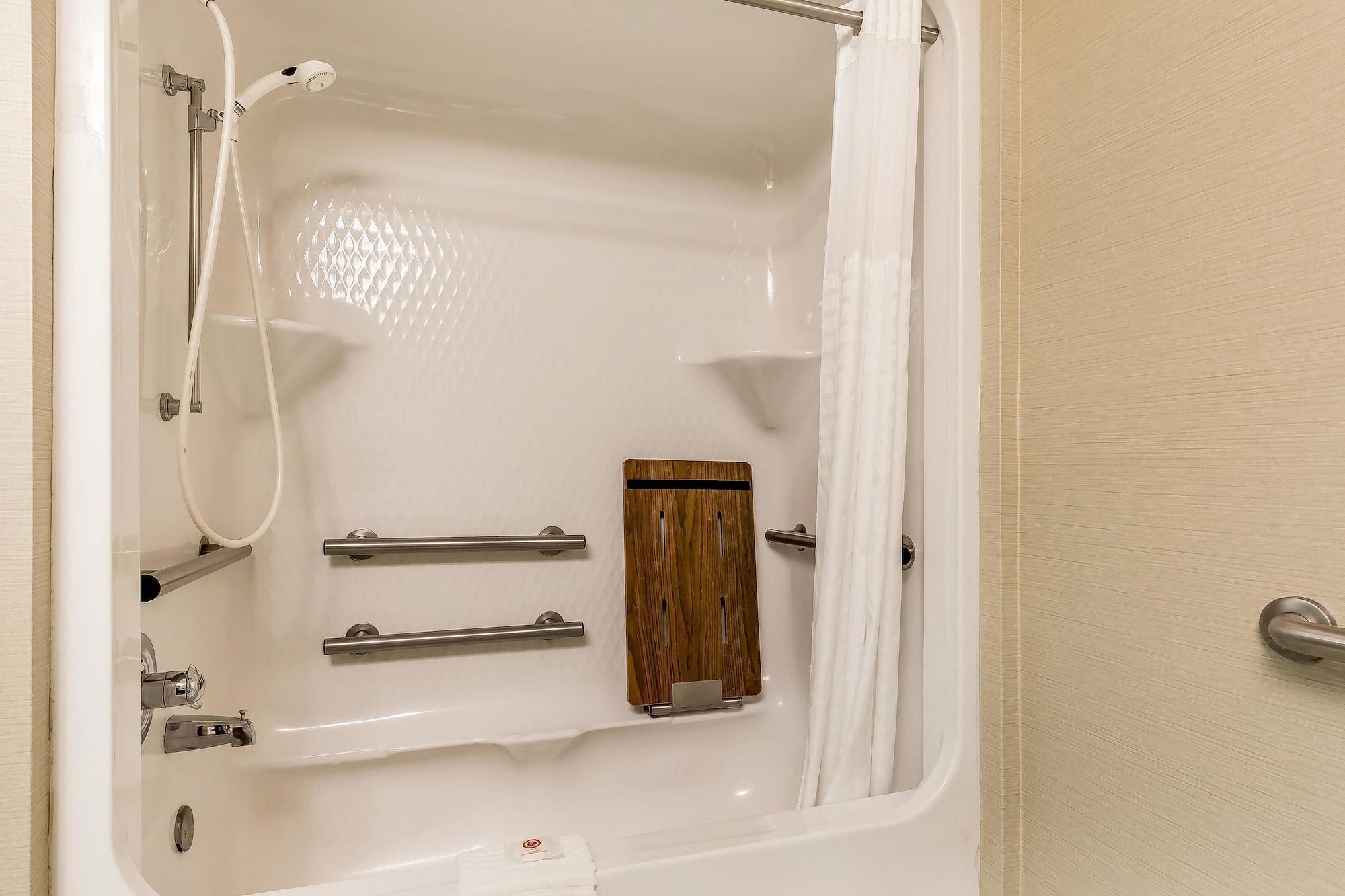 Comfort Inn & Suites Mishawaka-Саут-Бенд Экстерьер фото